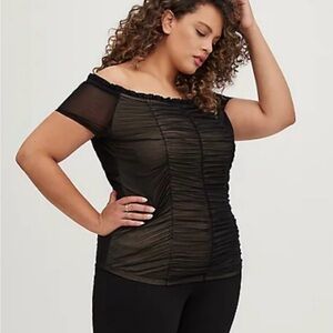 Never worn Torrid ruched top with ruffled neckline detail. Size 3